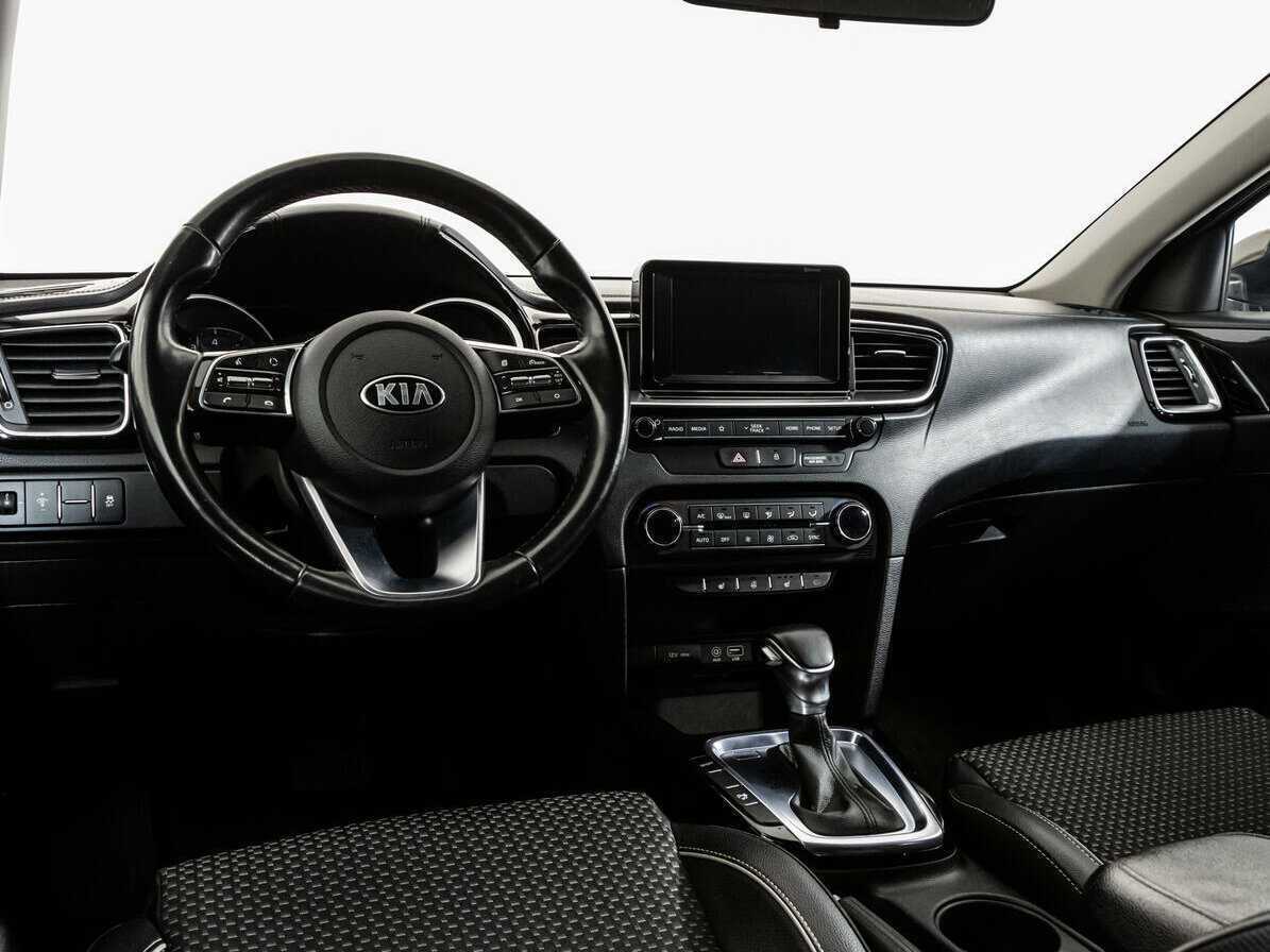 Kia Ceed, 2018 Фото №11