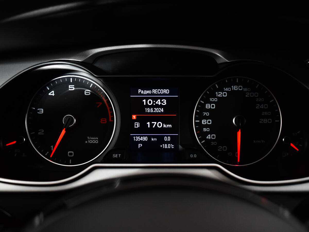 Audi A4, 2015 Фото №11