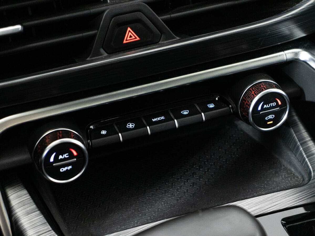 Geely Tugella, 2021 Фото №18