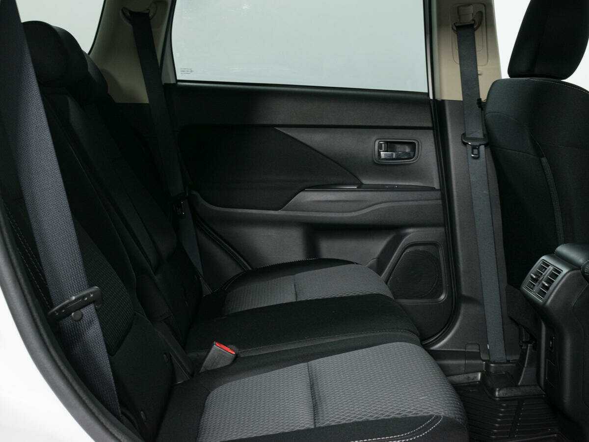 Mitsubishi Outlander, 2019 - 23 894 км. | Фото №7