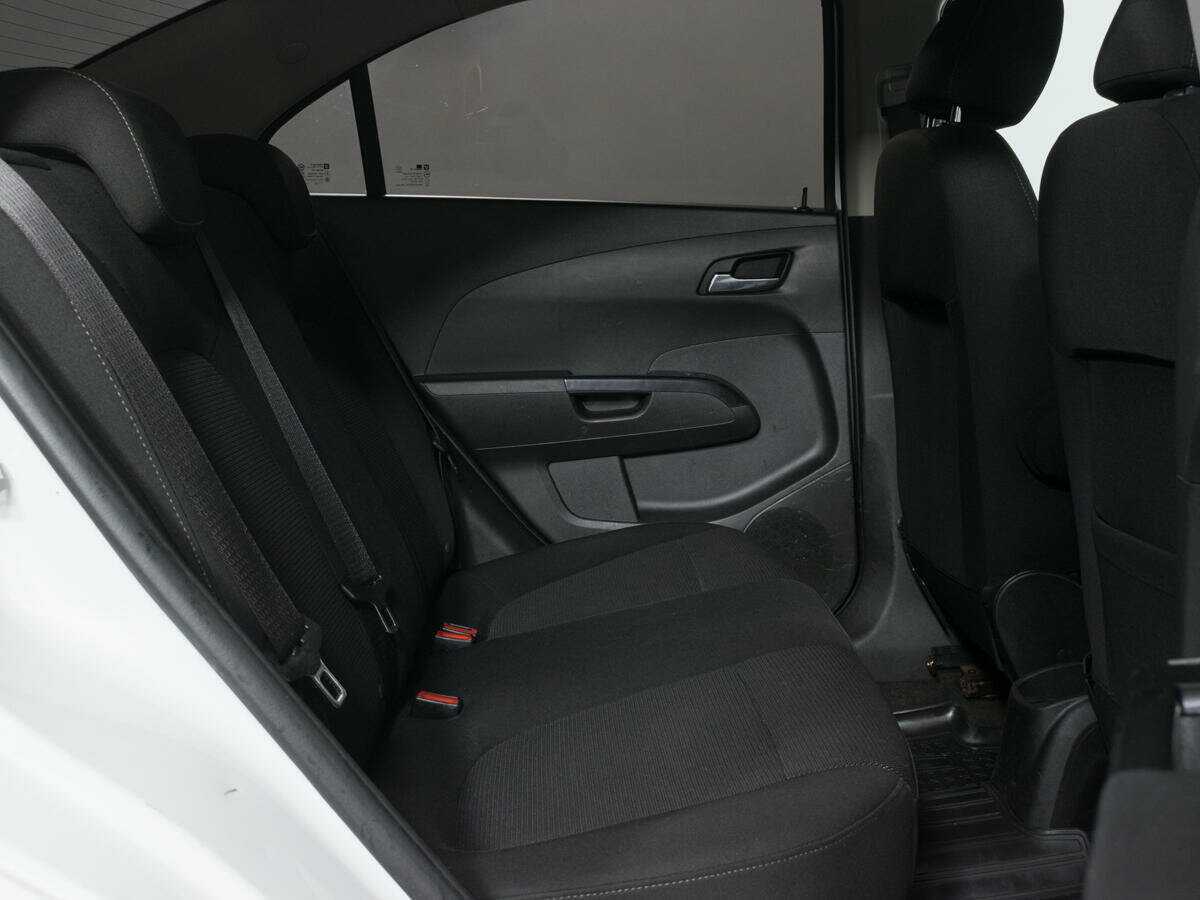 Chevrolet Aveo, 2013 Фото №9