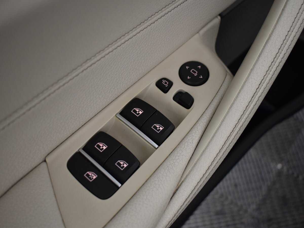 BMW 5 серии 520d xDrive, 2019 Фото №10