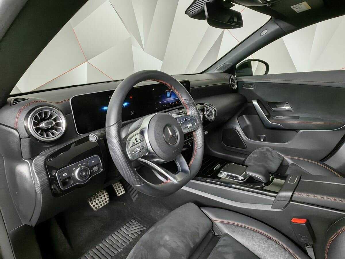 Mercedes-Benz CLA 200, 2019 Фото №14