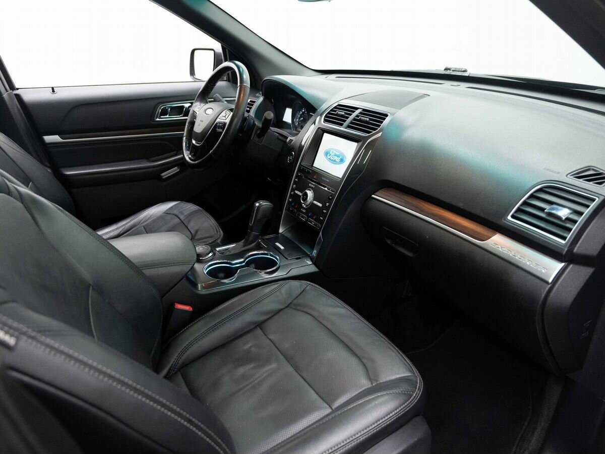 Ford Explorer, 2016 Фото №12
