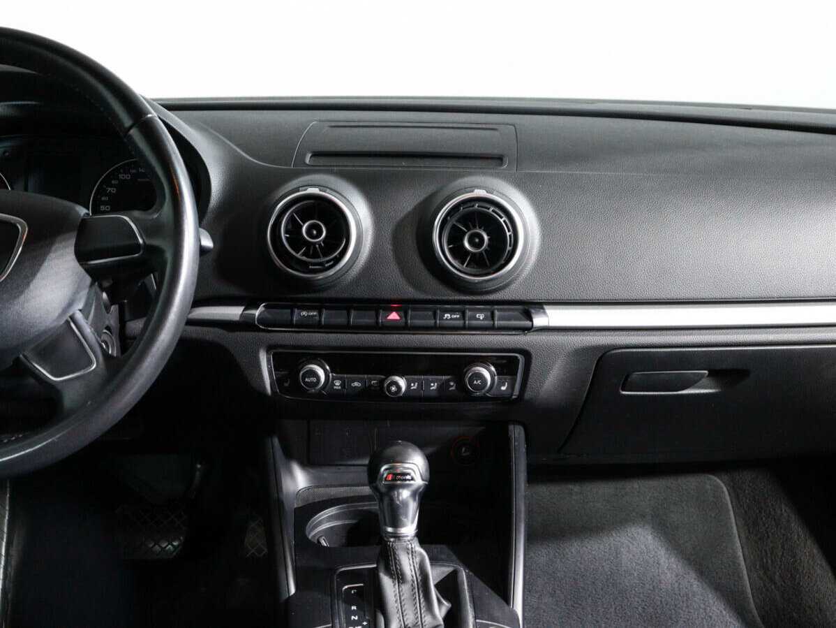 Audi A3, 2013 Фото №13