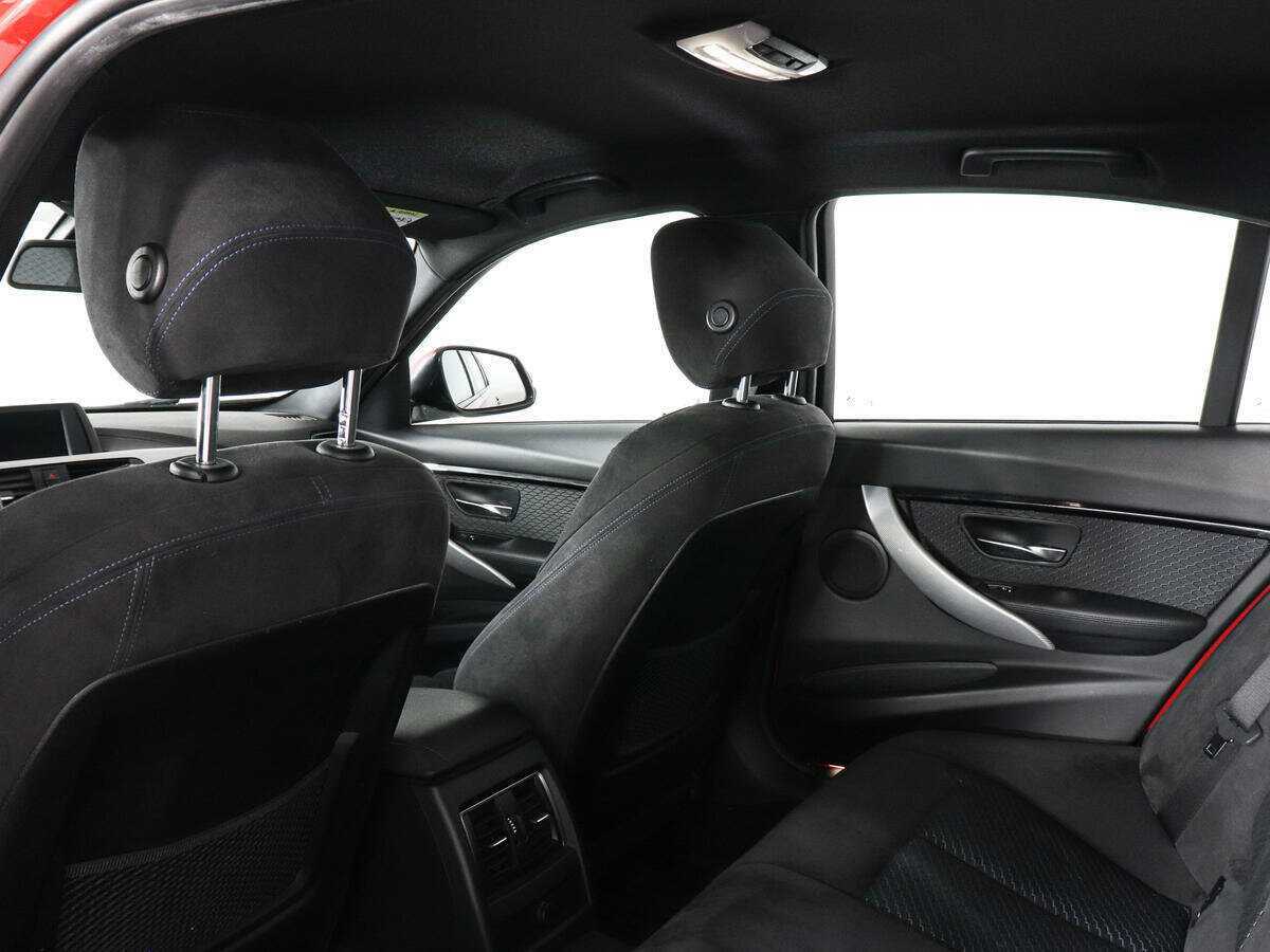 BMW 3 серии 320i xDrive, 2018 Фото №14