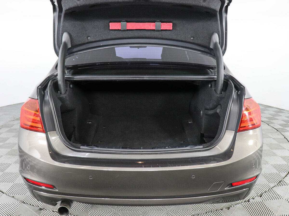 BMW 3 серии 320i, 2013 Фото №9