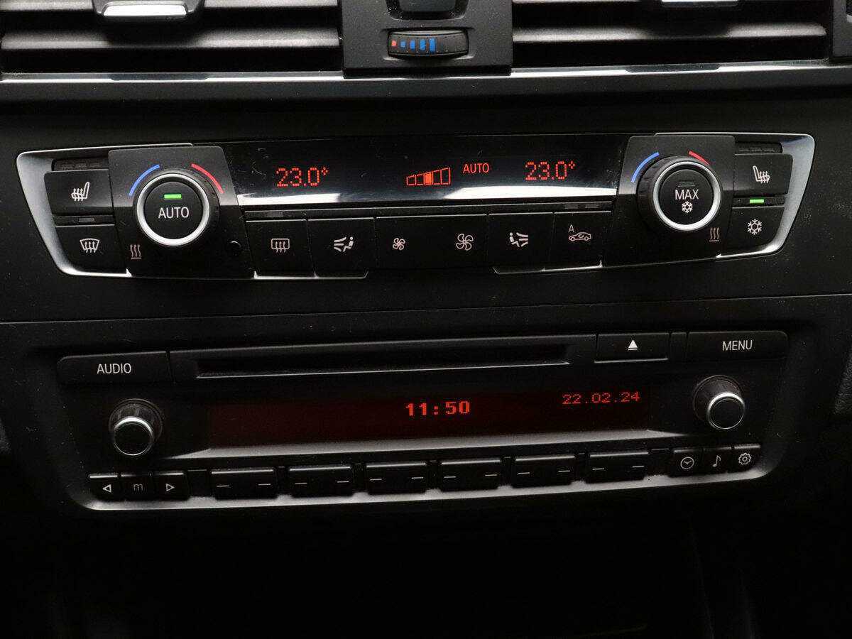 BMW 1 серии 118i, 2012 Фото №14