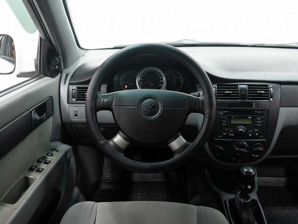 Daewoo Gentra, 2013 Фото №15