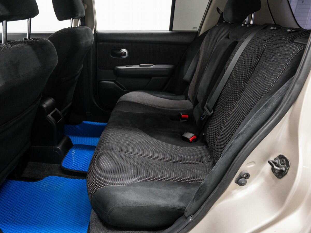 Nissan Tiida, 2012 Фото №13