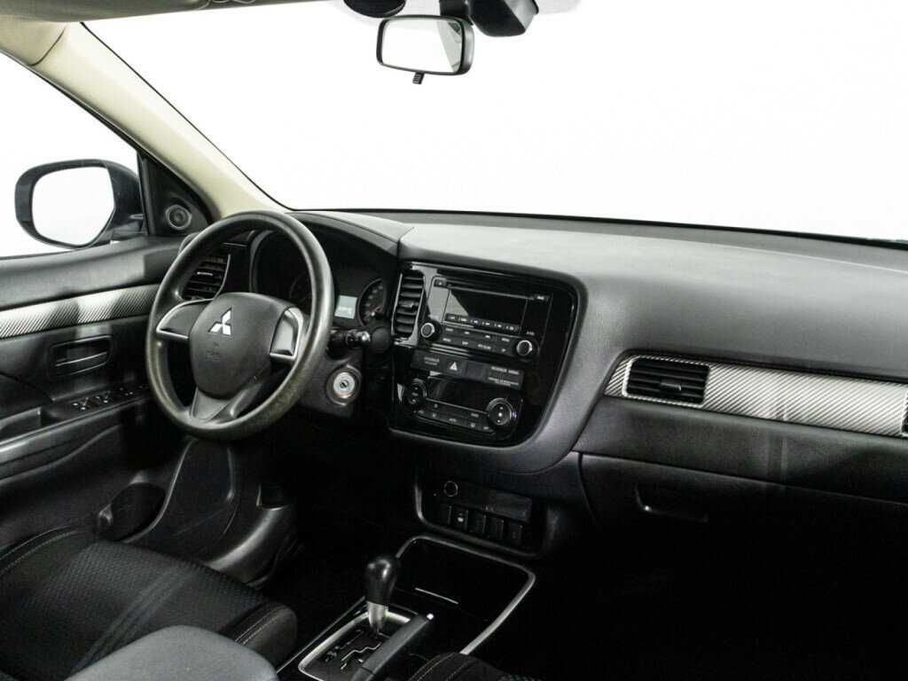 Mitsubishi Outlander, 2018 Фото №8