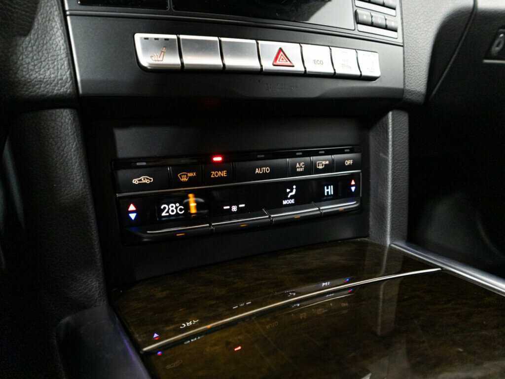 Mercedes-Benz E-Класс 200, 2015 Фото №17