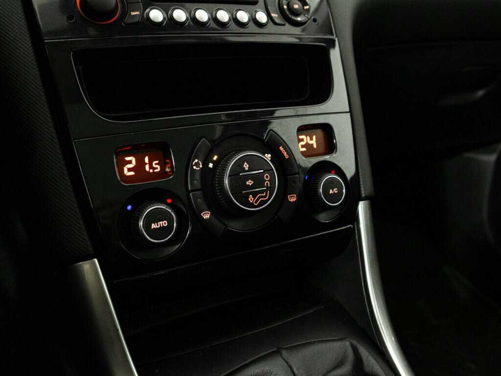 Peugeot 308, 2012 Фото №15