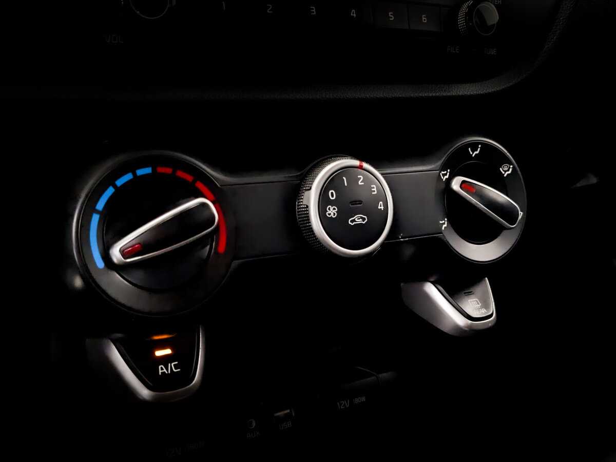 Kia Rio X-Line, 2020 Фото №22