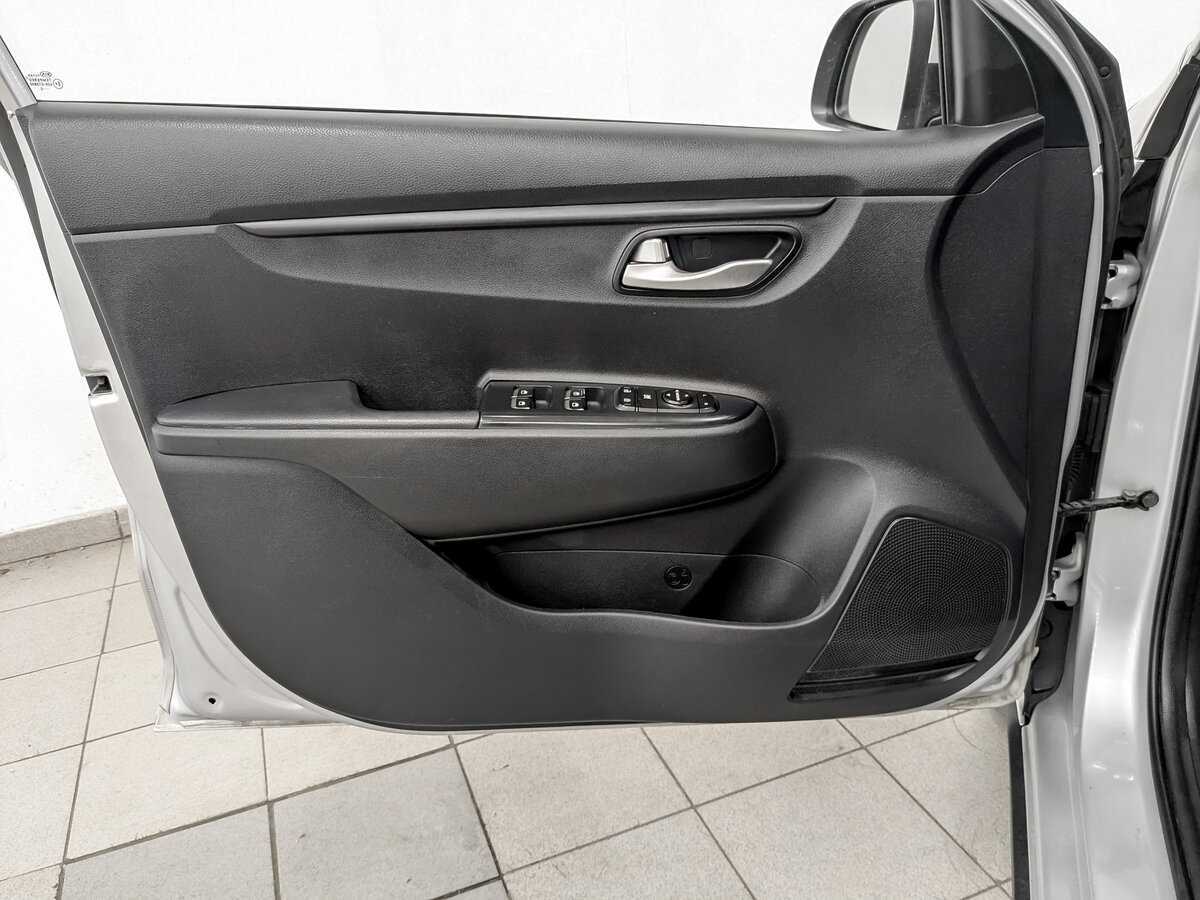 Kia Rio X-Line, 2020 Фото №19