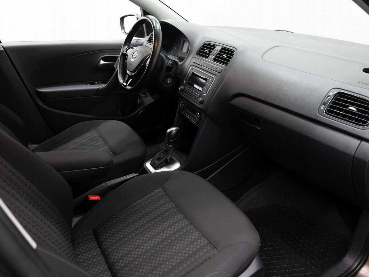 Volkswagen Polo, 2016 Фото №12