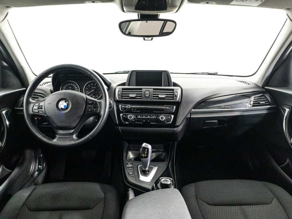BMW 1 серии 120i, 2016 Фото №13