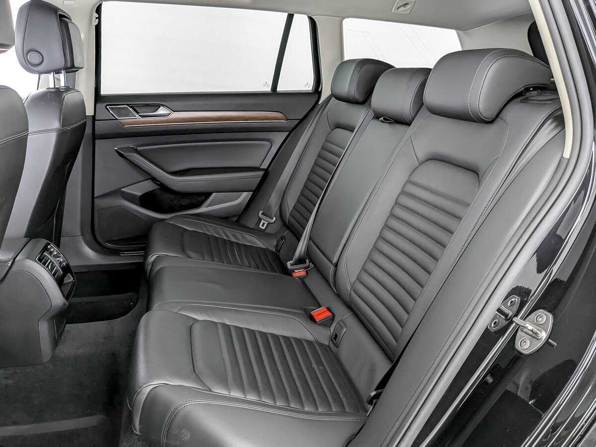 Volkswagen Passat Alltrack, 2018 Фото №12