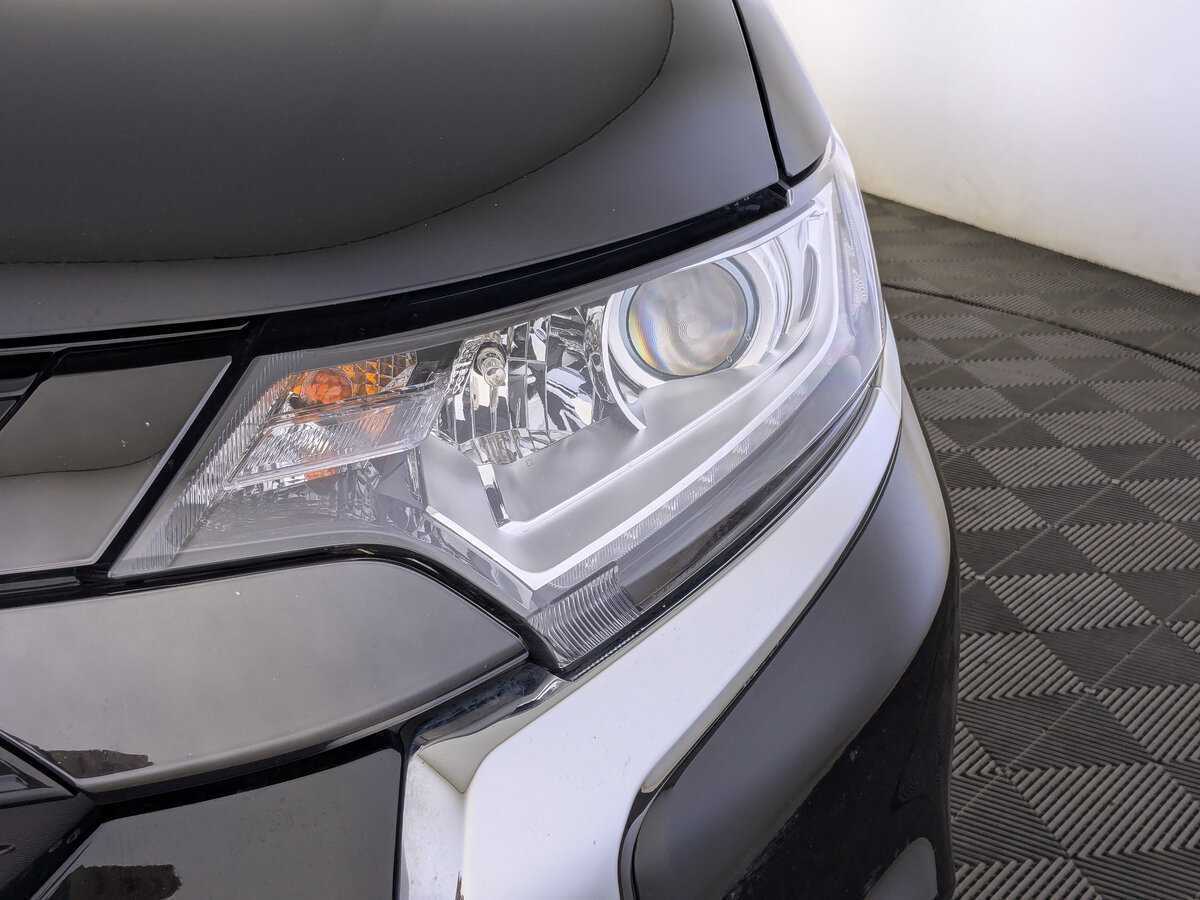 Mitsubishi Outlander, 2021 Фото №11