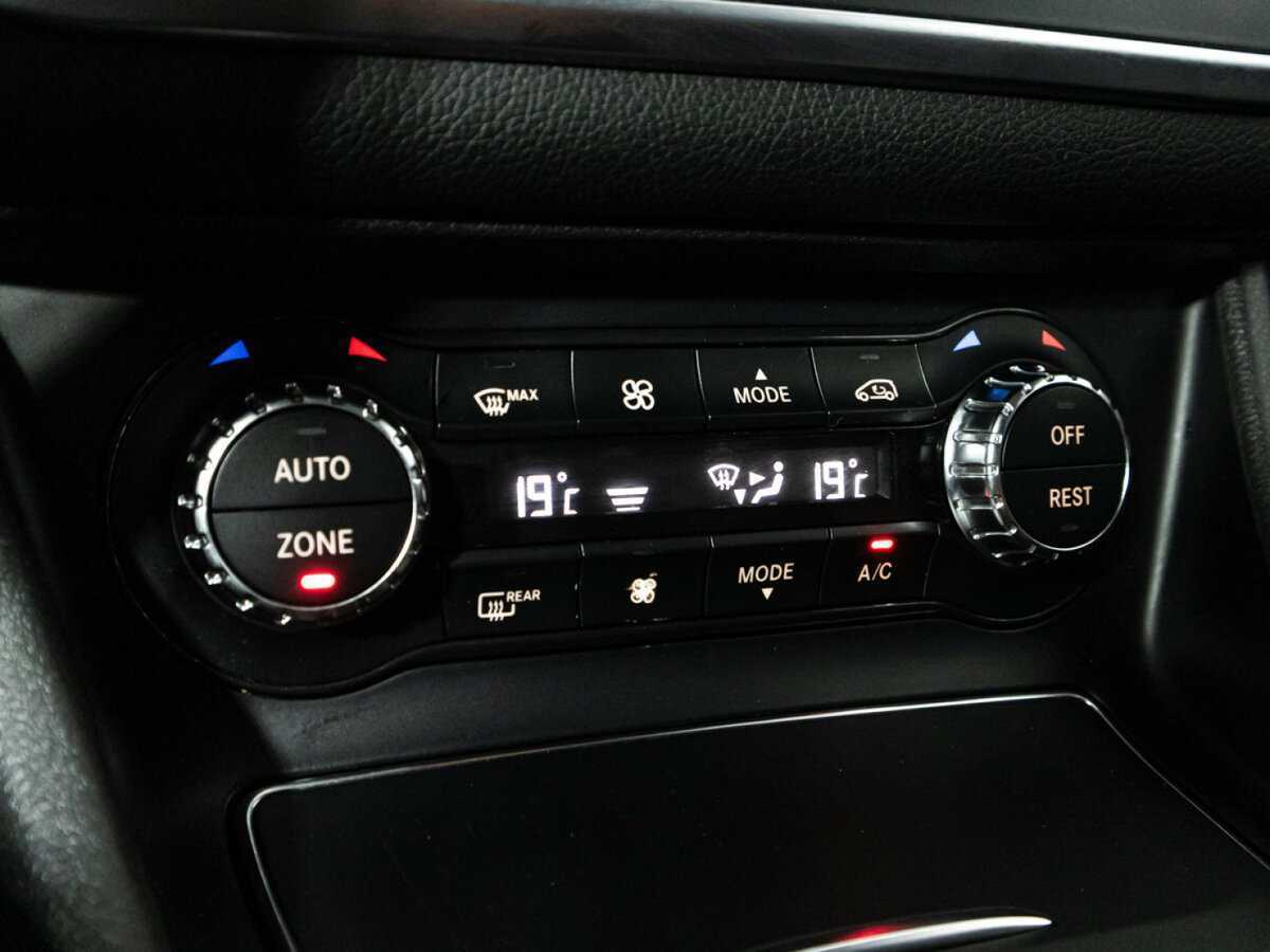 Mercedes-Benz CLA 200, 2018 Фото №14