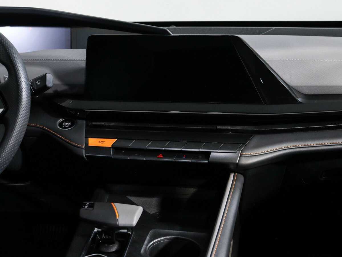 Changan UNI-V, 2023 Фото №10