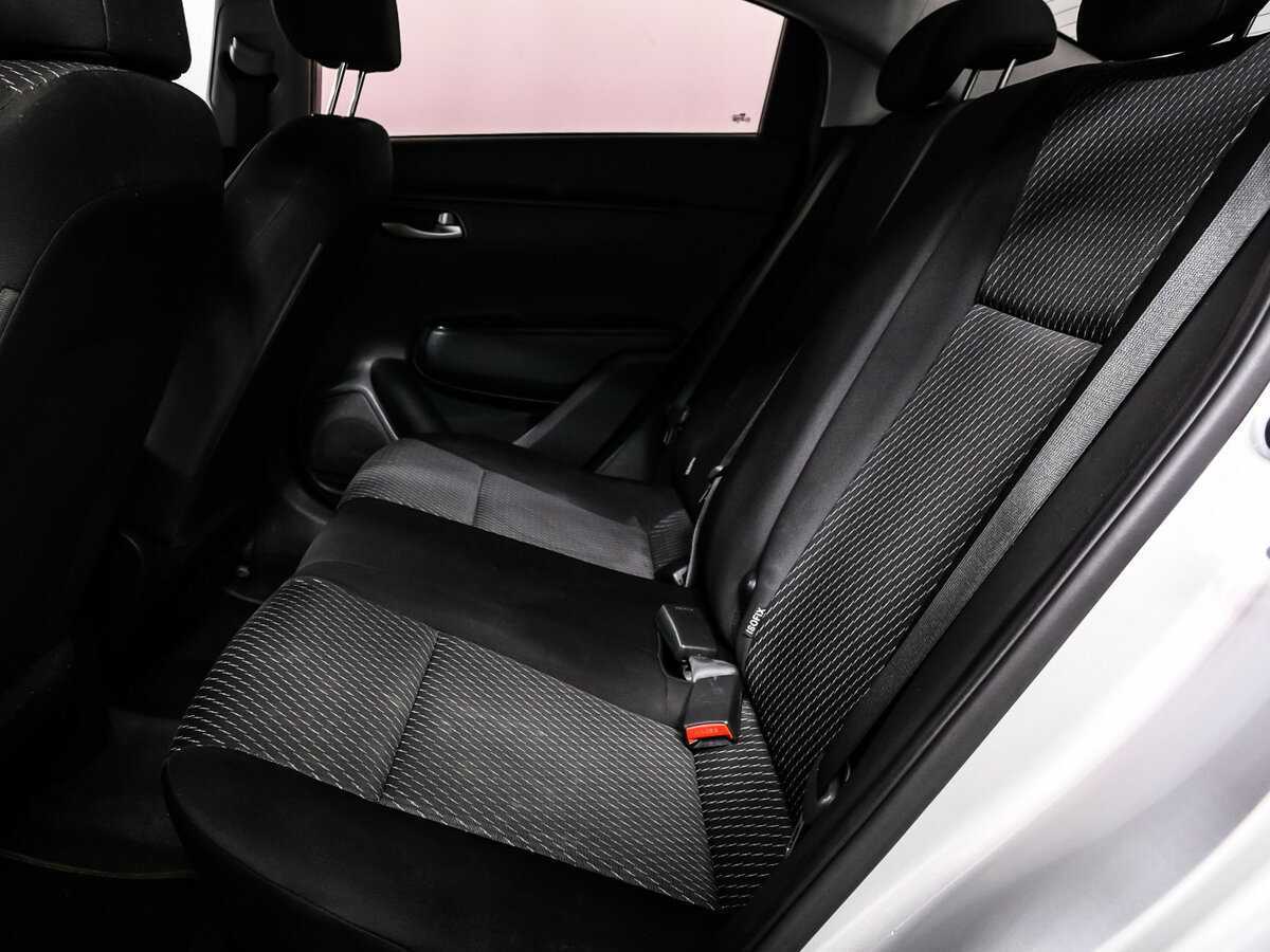 Kia Rio, 2018 Фото №13