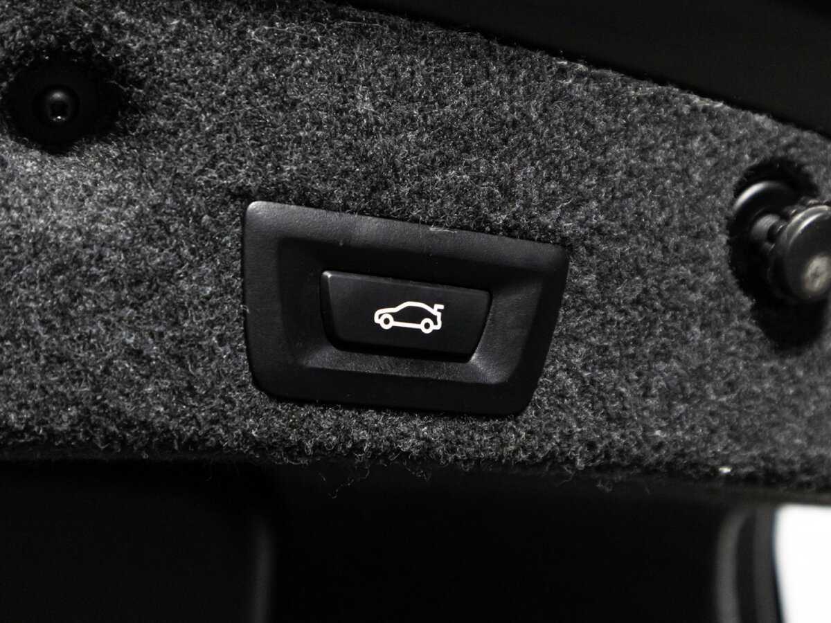 BMW 5 серии 528i xDrive, 2012 Фото №16