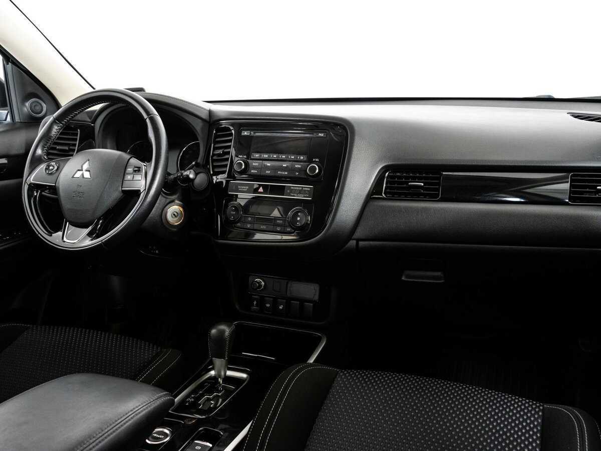 Mitsubishi Outlander, 2018 - 126 019 км. | Фото №7