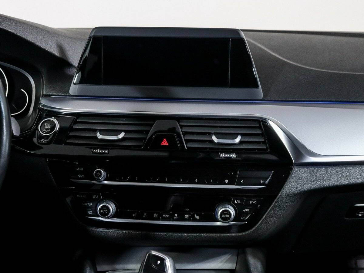 BMW 5 серии 520d xDrive, 2018 - 150 232 км. | Фото №8