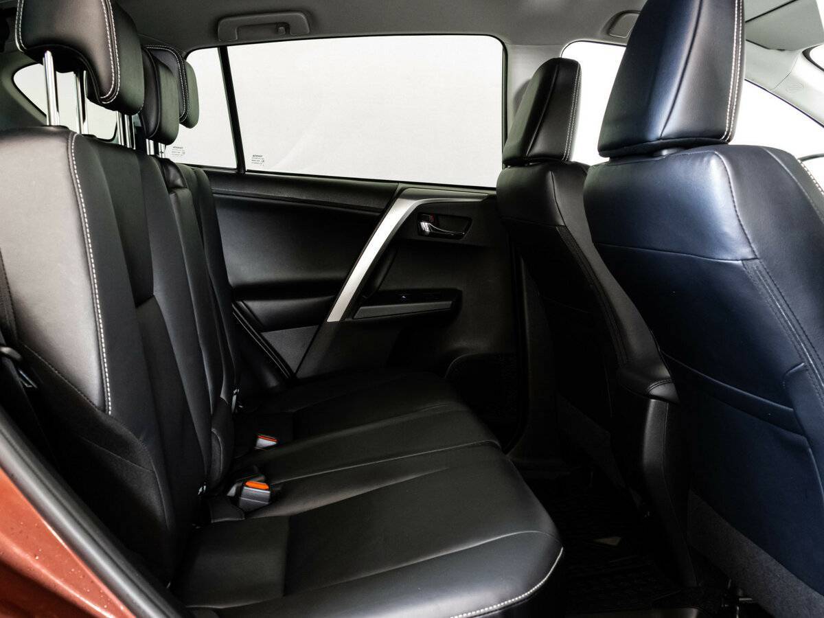 Toyota RAV4, 2019 Фото №19