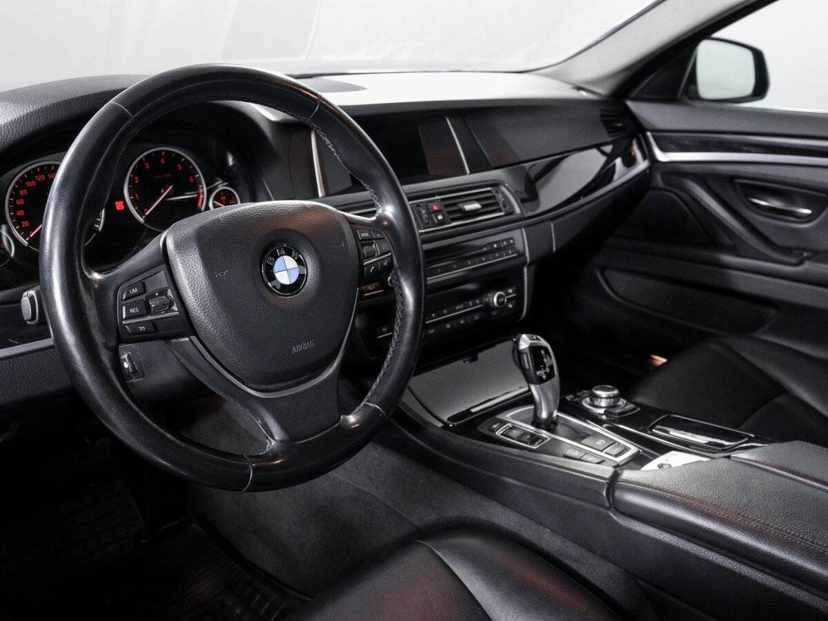 BMW 5 серии 528i xDrive, 2014 Фото №9