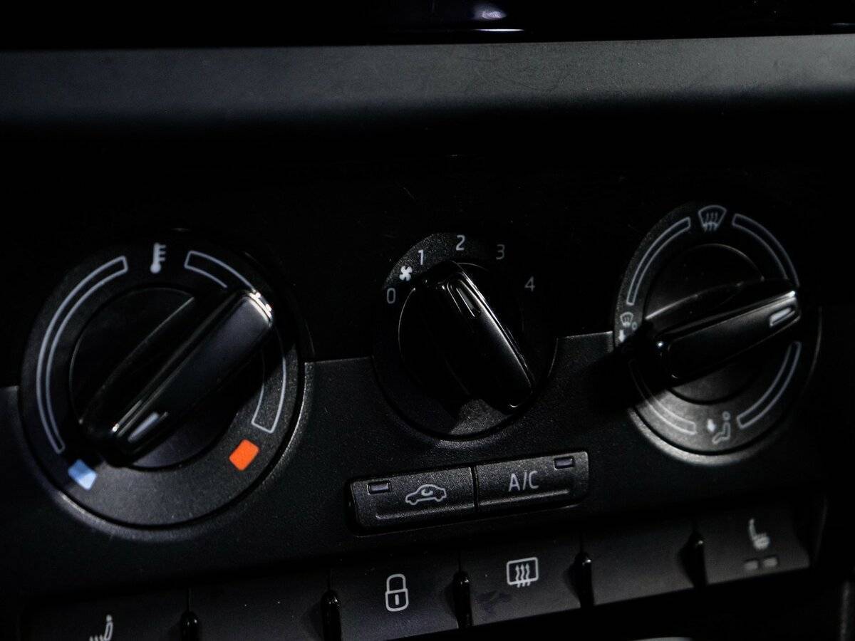 Skoda Rapid, 2019 Фото №21