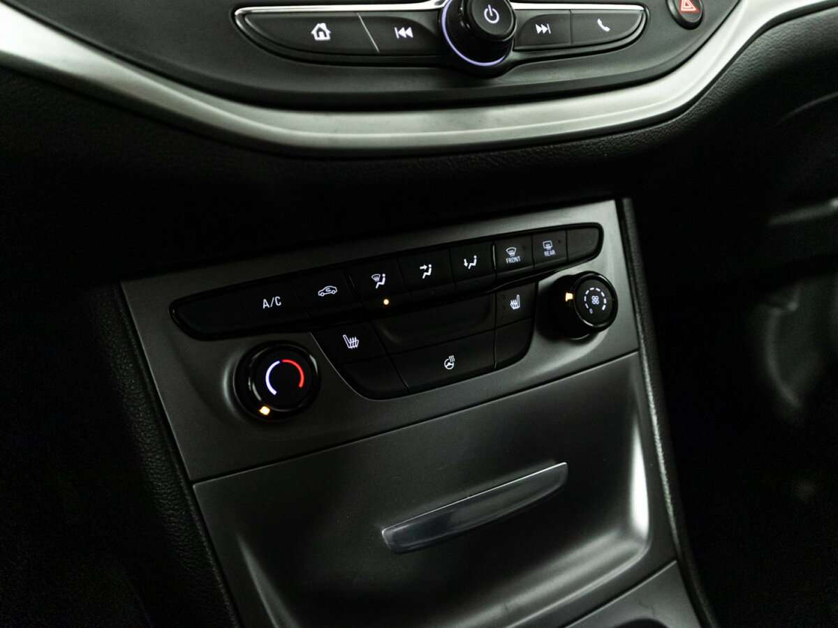 Opel Astra, 2019 Фото №16