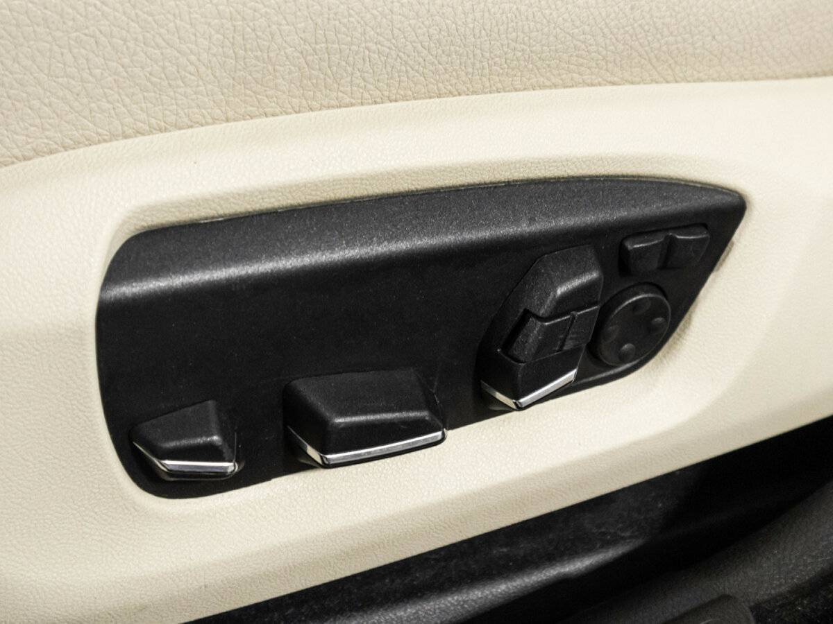 BMW 5 серии 530d xDrive, 2016 Фото №17