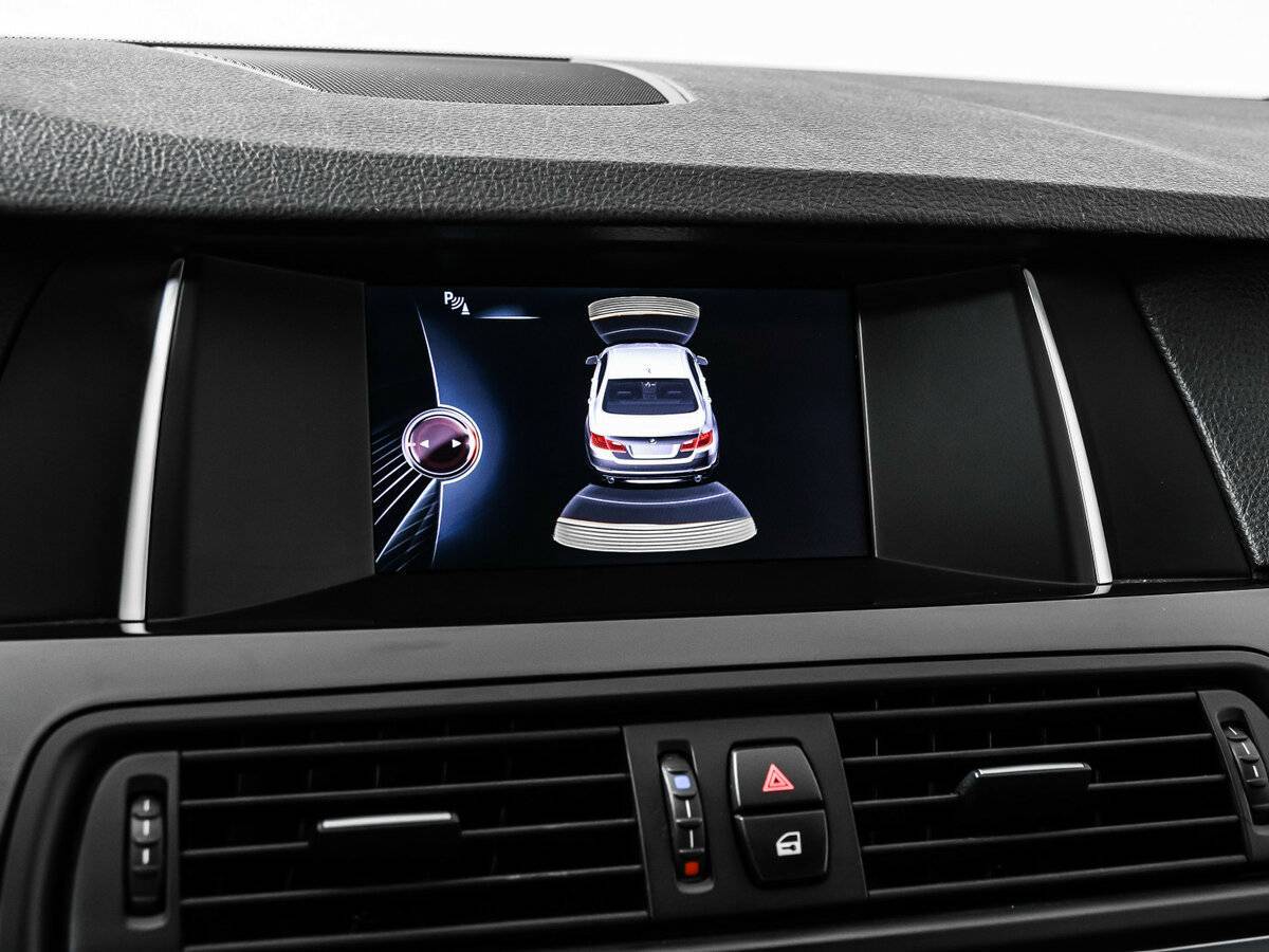 BMW 5 серии 520i, 2015 Фото №14