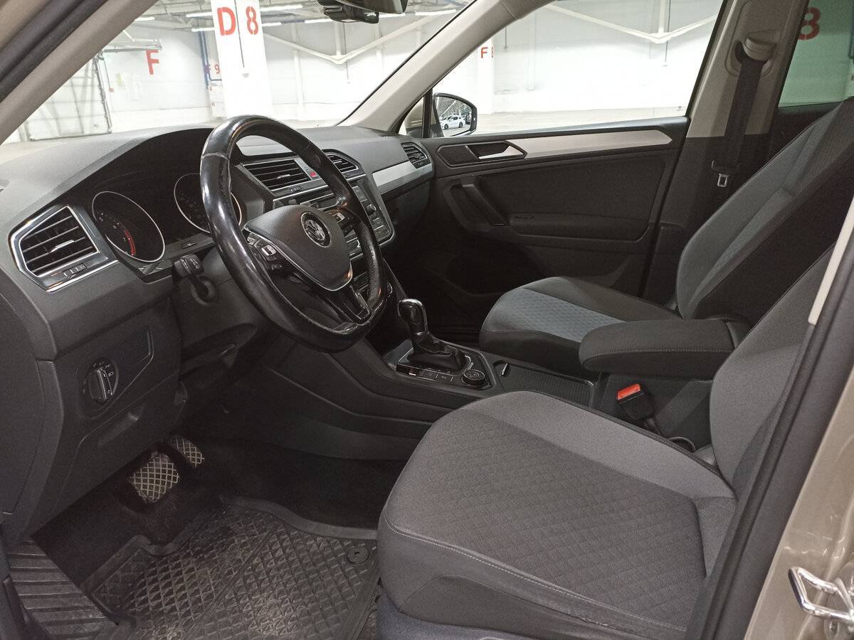 Volkswagen Tiguan, 2017 Фото №16