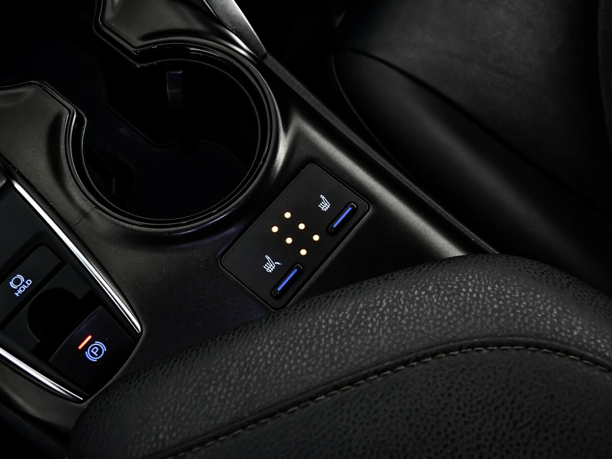 Toyota Camry VIII (XV70) Рестайлинг, 2021 Фото №16