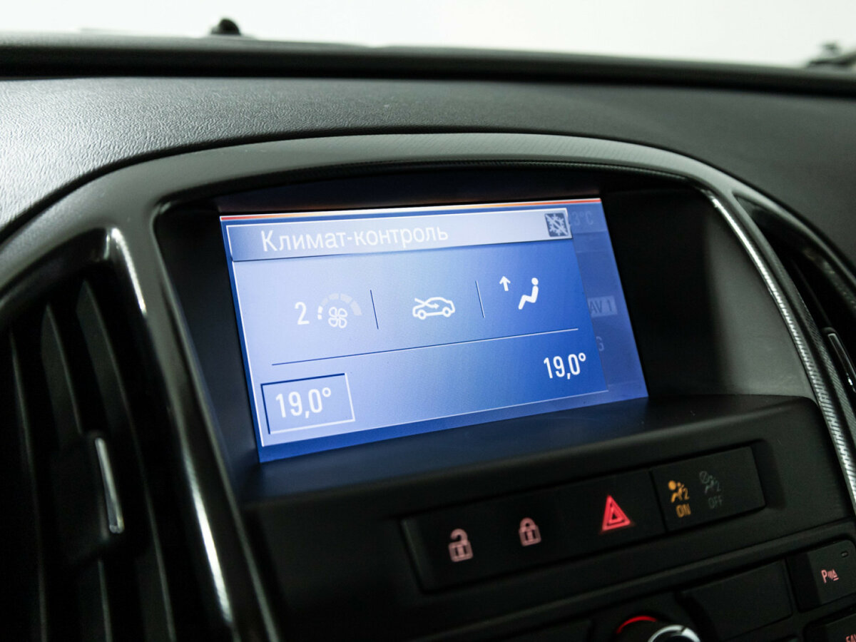 Opel Astra J, 2012 Фото №16