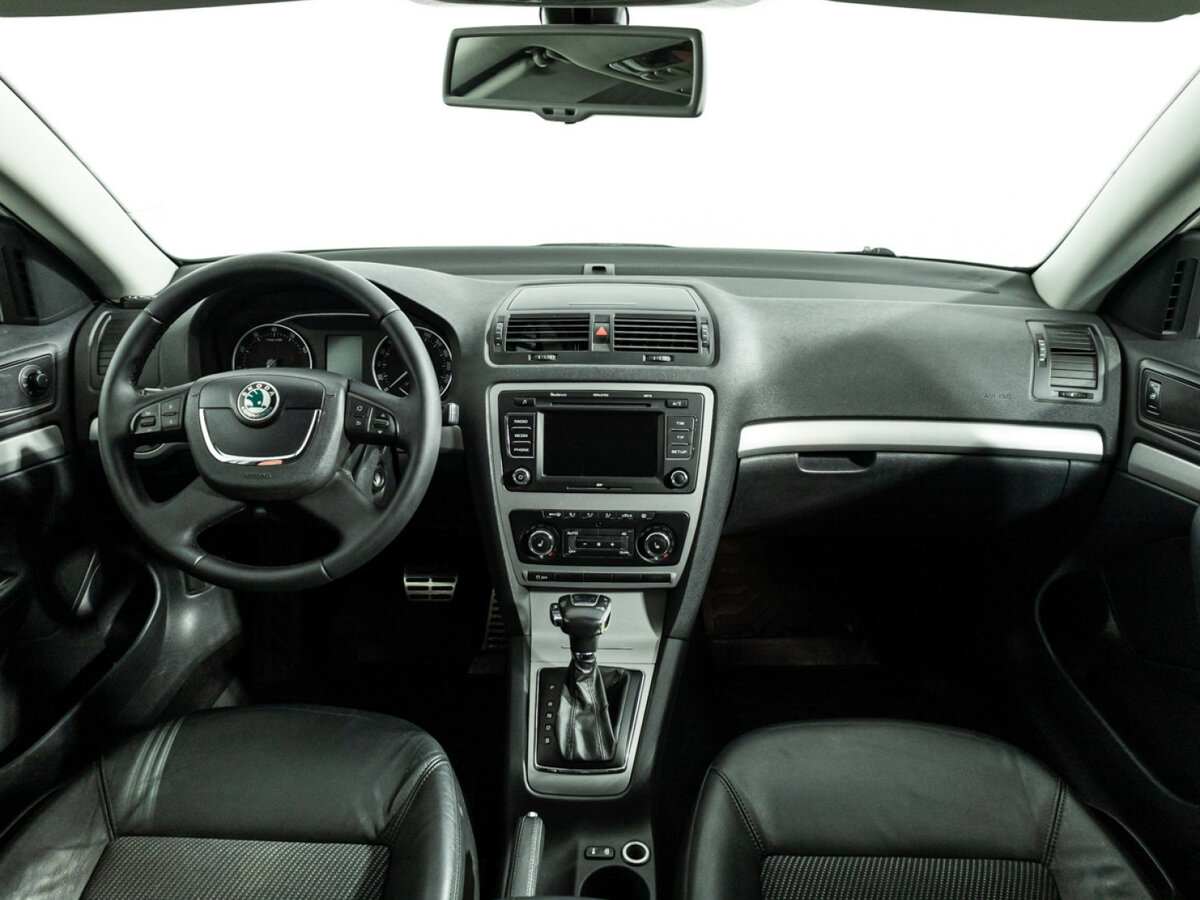 Skoda Octavia II (A5) Рестайлинг, 2012 Фото №13
