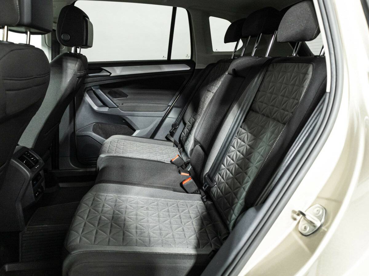 Volkswagen Tiguan II Рестайлинг, 2021 Фото №10