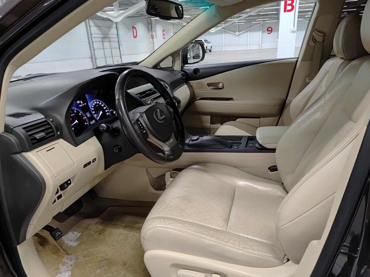 Lexus RX 270 III Рестайлинг, 2013 Фото №16