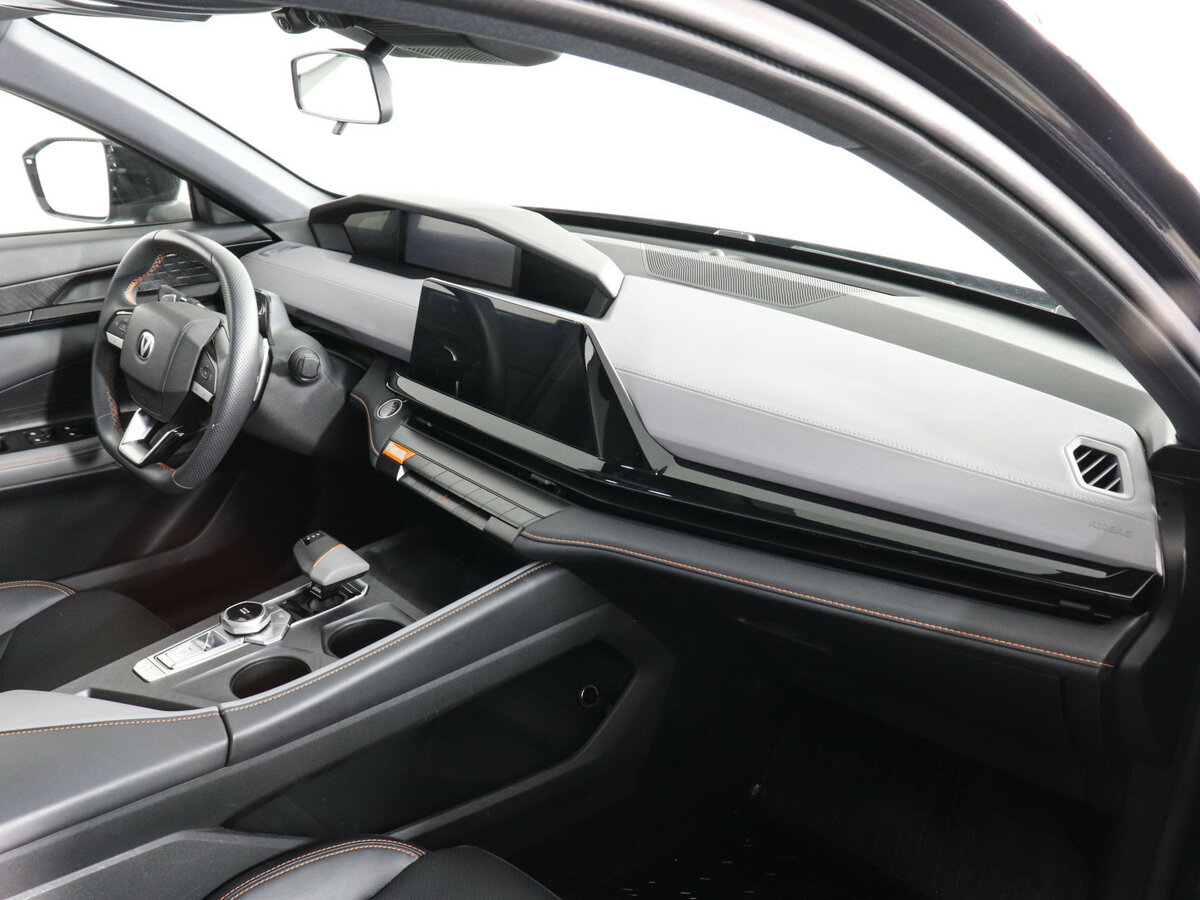 Changan UNI-V I, 2023 Фото №10